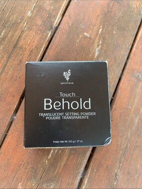 Younique Behold Translucent Setting Powder - Black